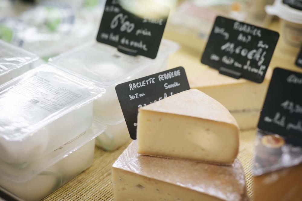 fromage à raclette près de Serpaize
