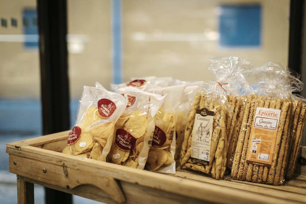 épicerie fine : produits apéritifs salés